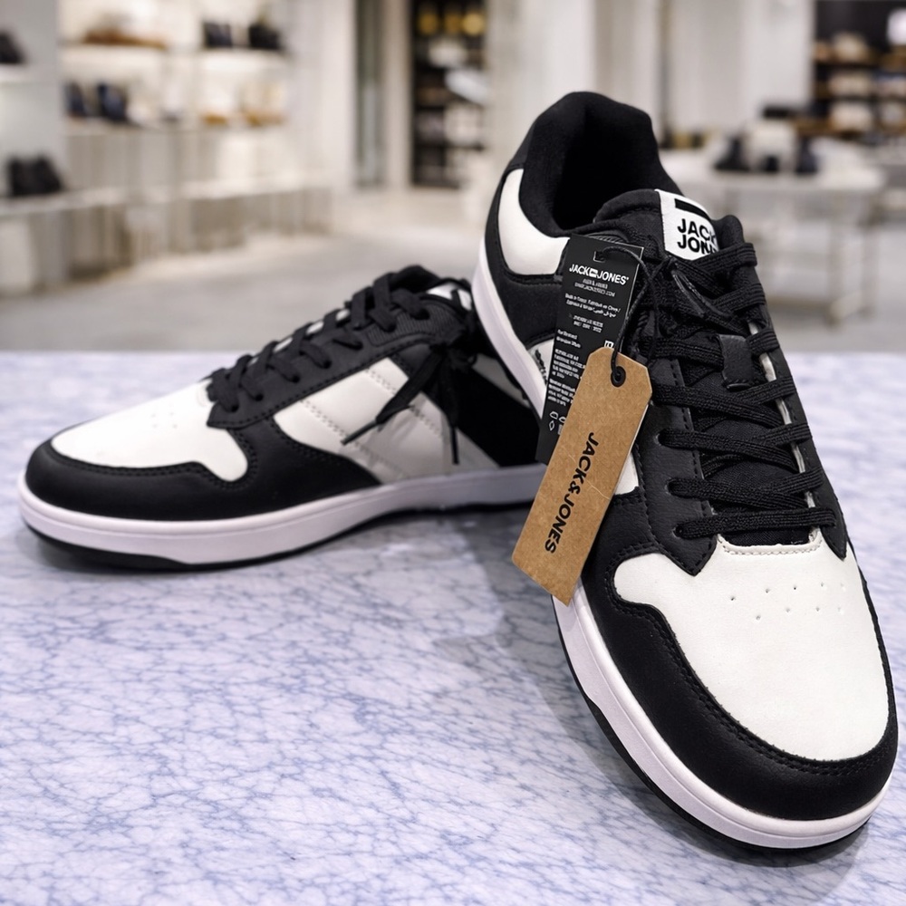 Jack & Jones Black & White Lace Up Sneakers NWT Size 11